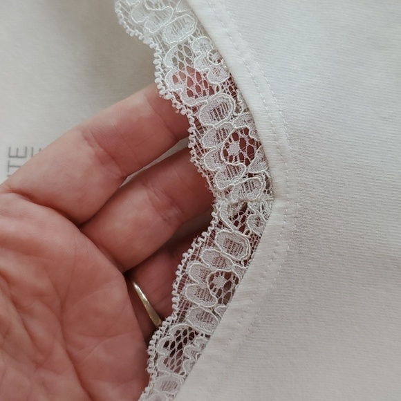 So White Long Sleeve Favorite Layering Tee Lace Details Size XL - Picture 10 of 13